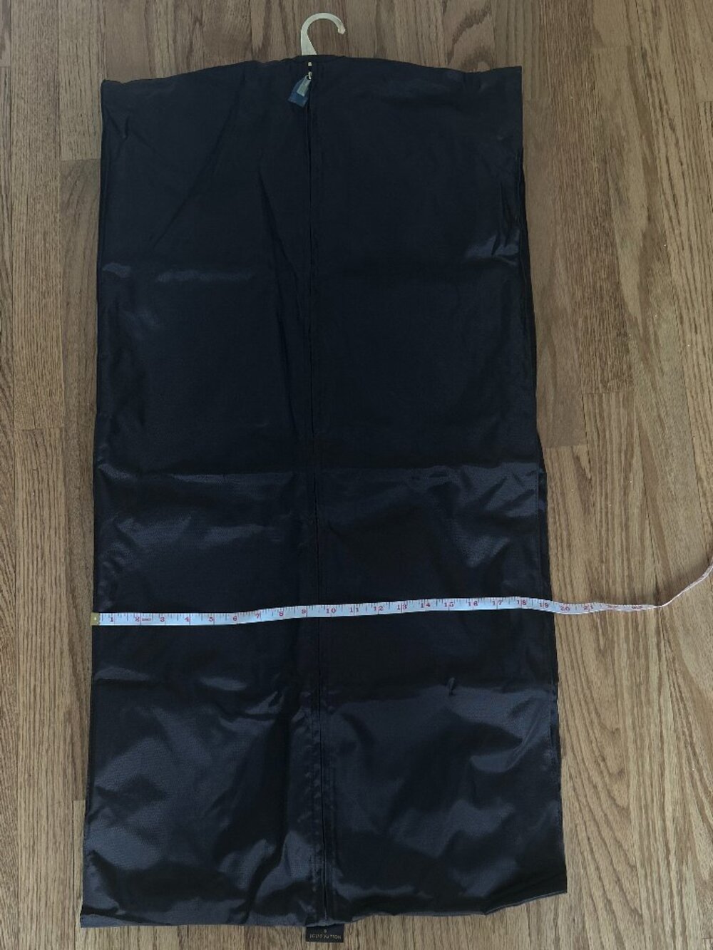 Louis Vuitton | Garment Cover Bag with ( 3 ) LV Hangers - Picture 7 of 16